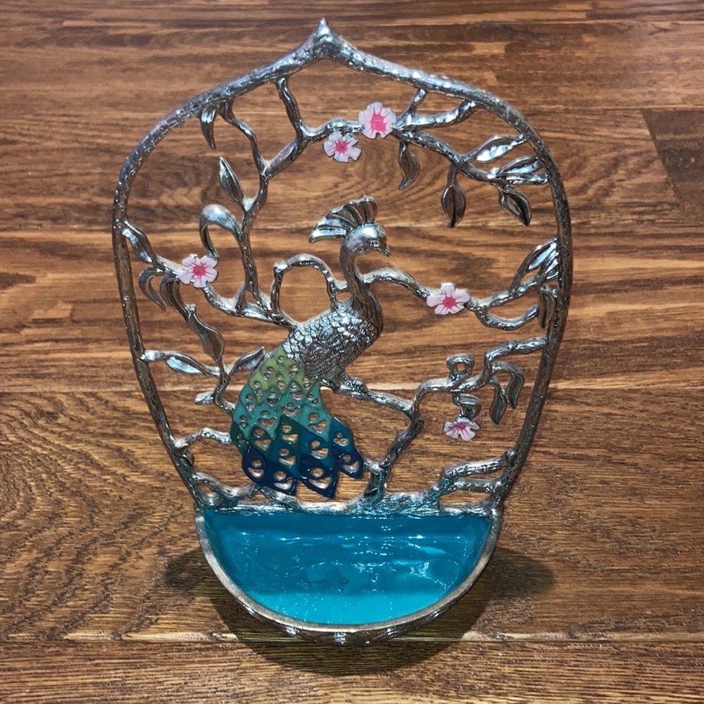 Lucky brand jewelry holder